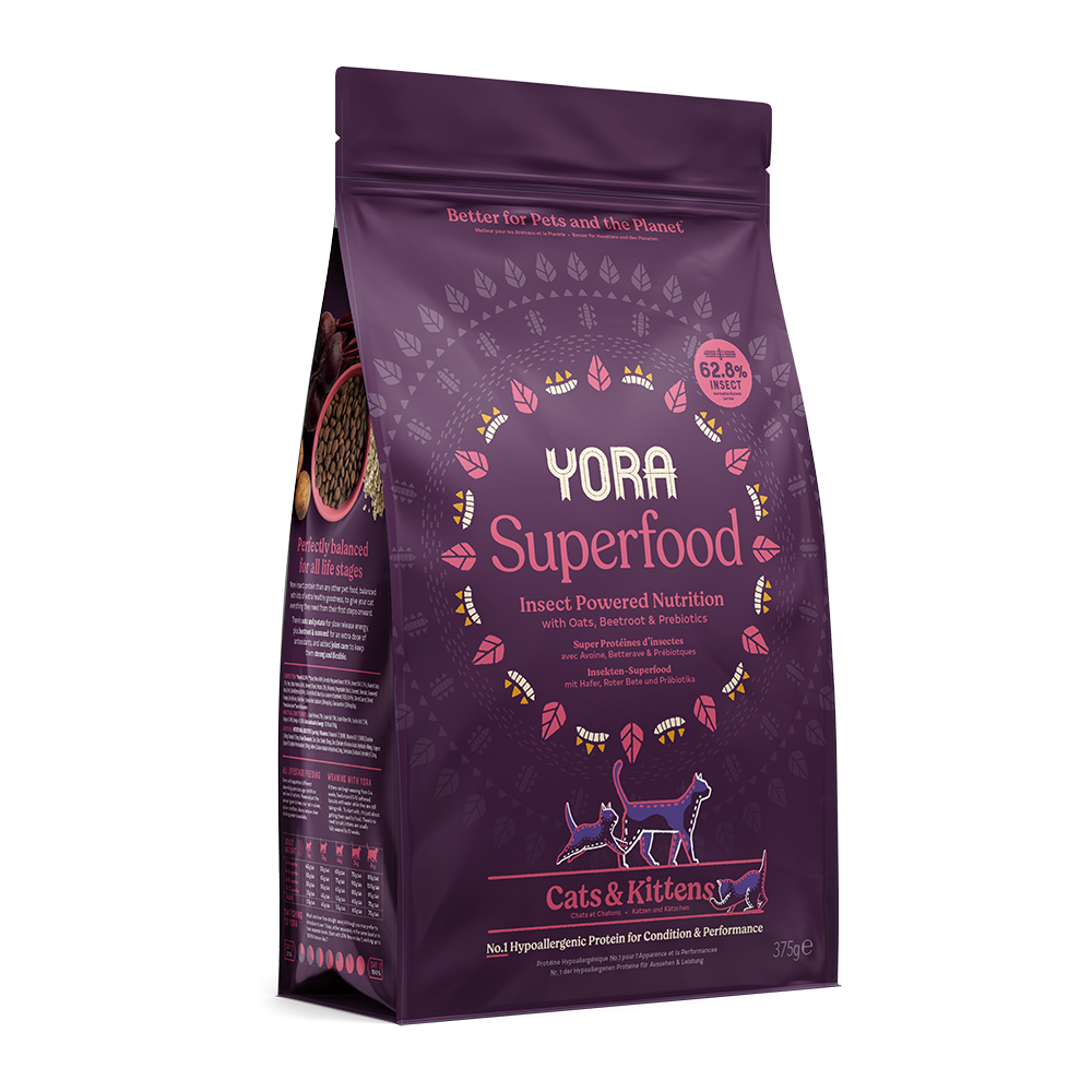 Yora Superfood Insect Powered Nutrition with Oats, Beetroot and Prebiotics for Cats and Kittens. Consisting of 62.8% insect protein.
