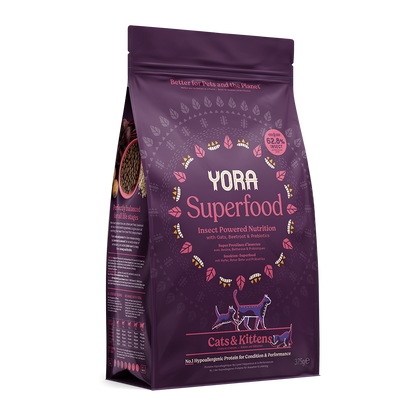 Yora Superfood Insect Powered Nutrition with Oats, Beetroot and Prebiotics for Cats and Kittens. Consisting of 62.8% insect protein.